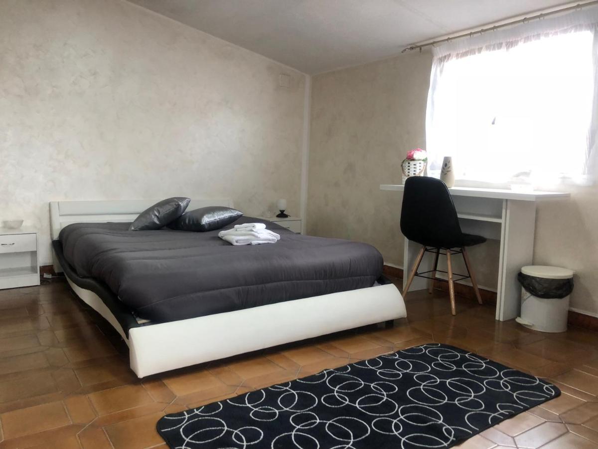 Valentia Rooms Vibo Valentia Bagian luar foto