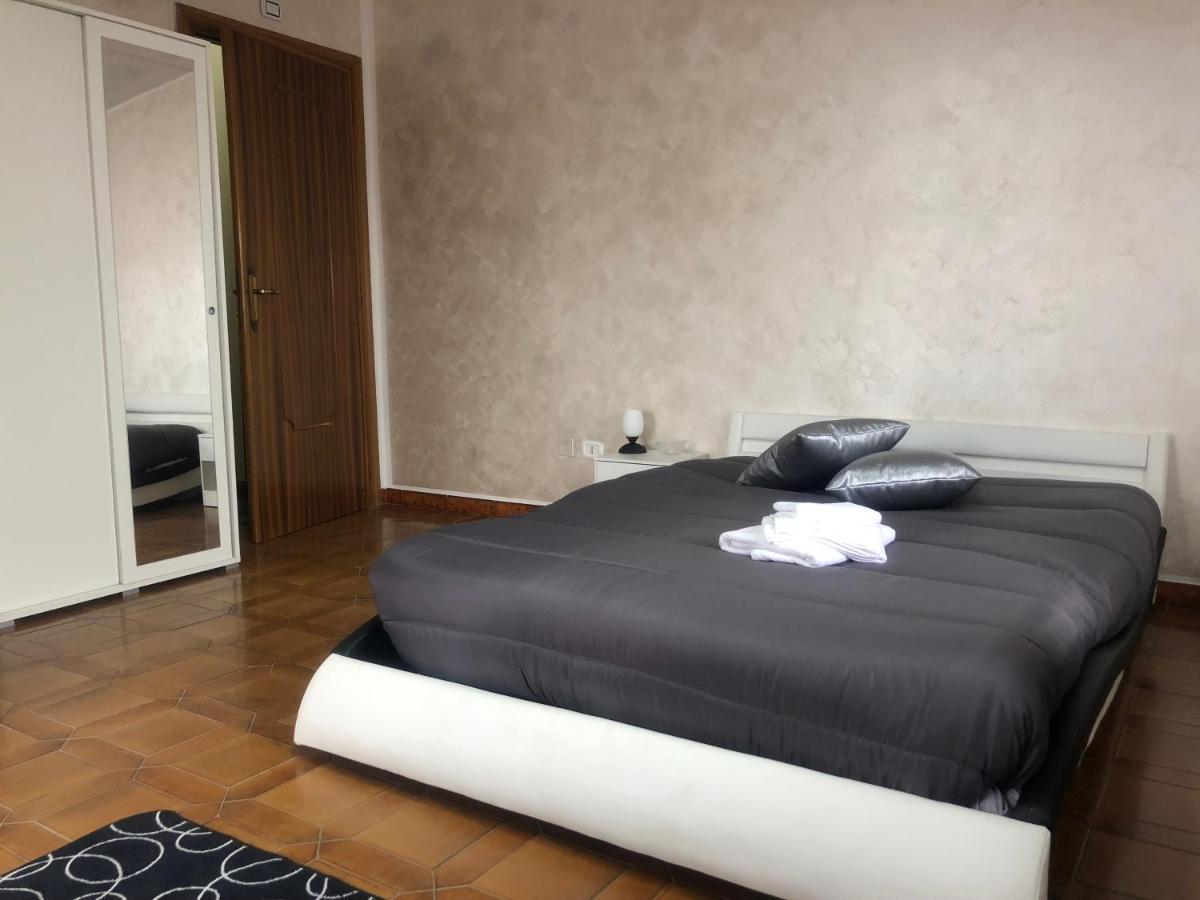 Valentia Rooms Vibo Valentia Bagian luar foto